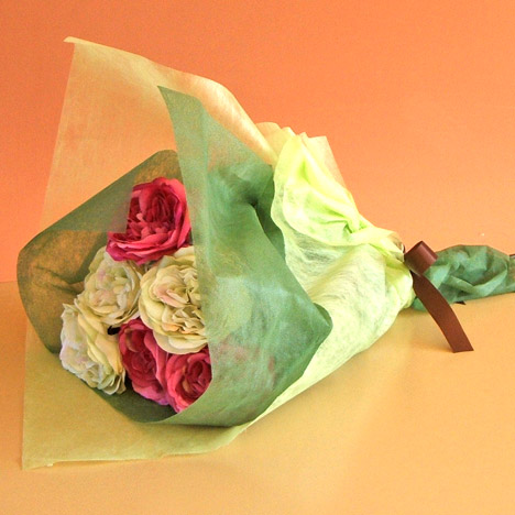 光触媒ブルボンローズの花束6本